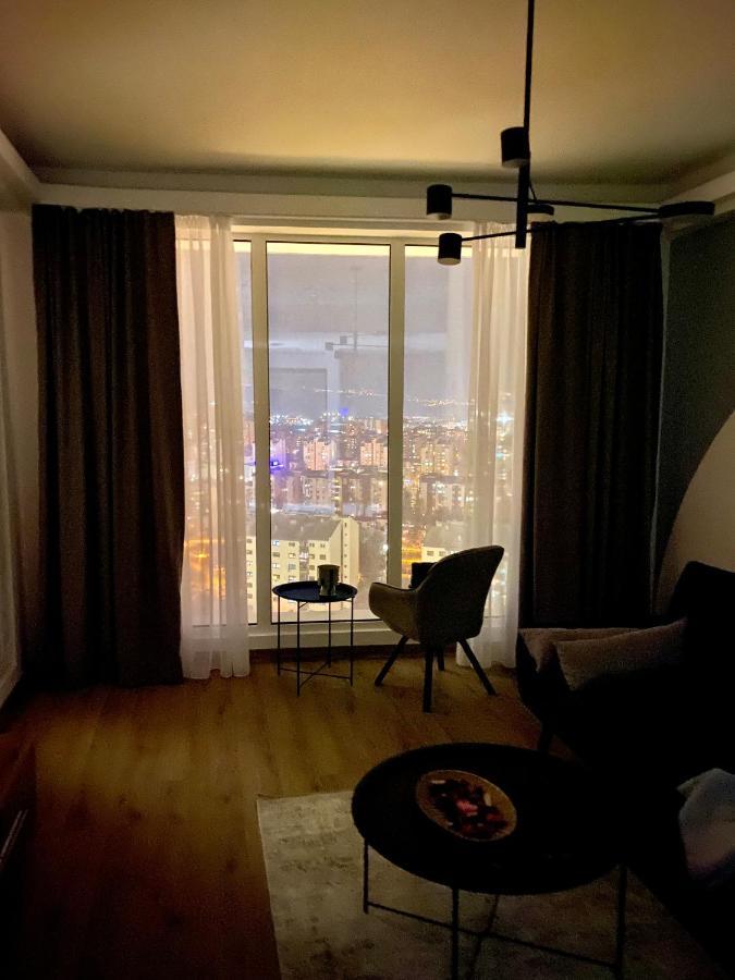 Sky Side Luxury Condo Skopje Exteriör bild